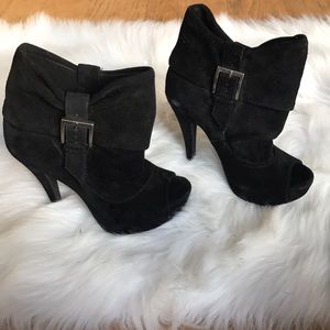 Jessica Simpson peep toe heel